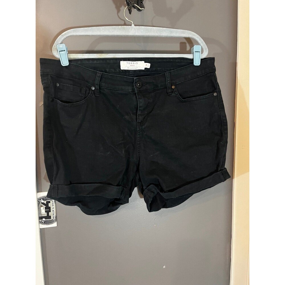Torrid size 18 black Bermuda Jean shorts
